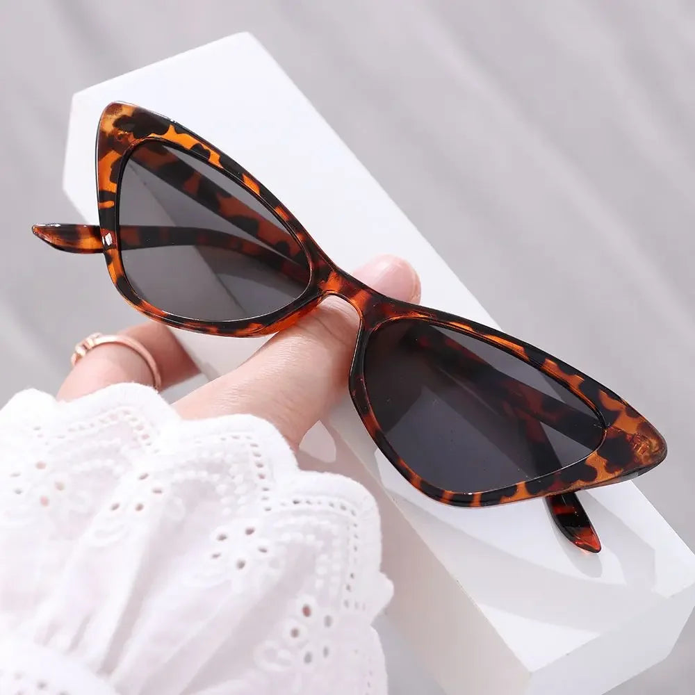 Vintage Cat Eye Sunglasses – Small Frame UV400 Retro Eyewear for Women - Image 14