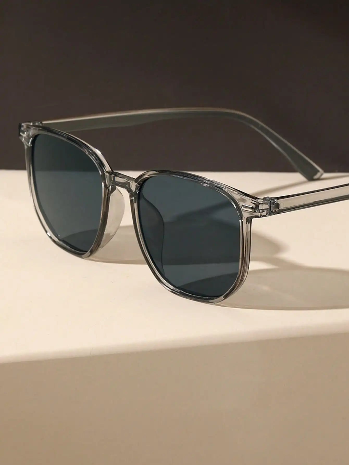 Unisex Square Fashion Sunglasses – Stylish Everyday Shades for Travel & Outdoor Wear - Image 3